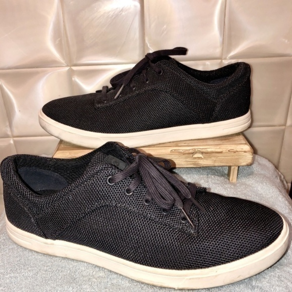 🎃 Uggs Bueller Hyperweave navy blue sneakers